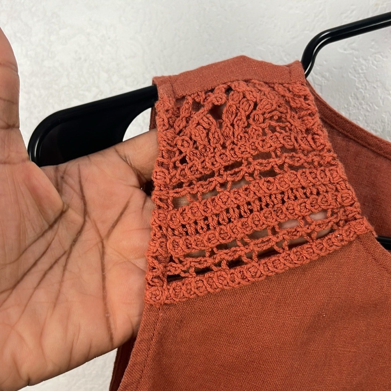 Simply Vera Vera Wang Women’s Brown Embellished Boxy Top crochet Bohemian Sz XS