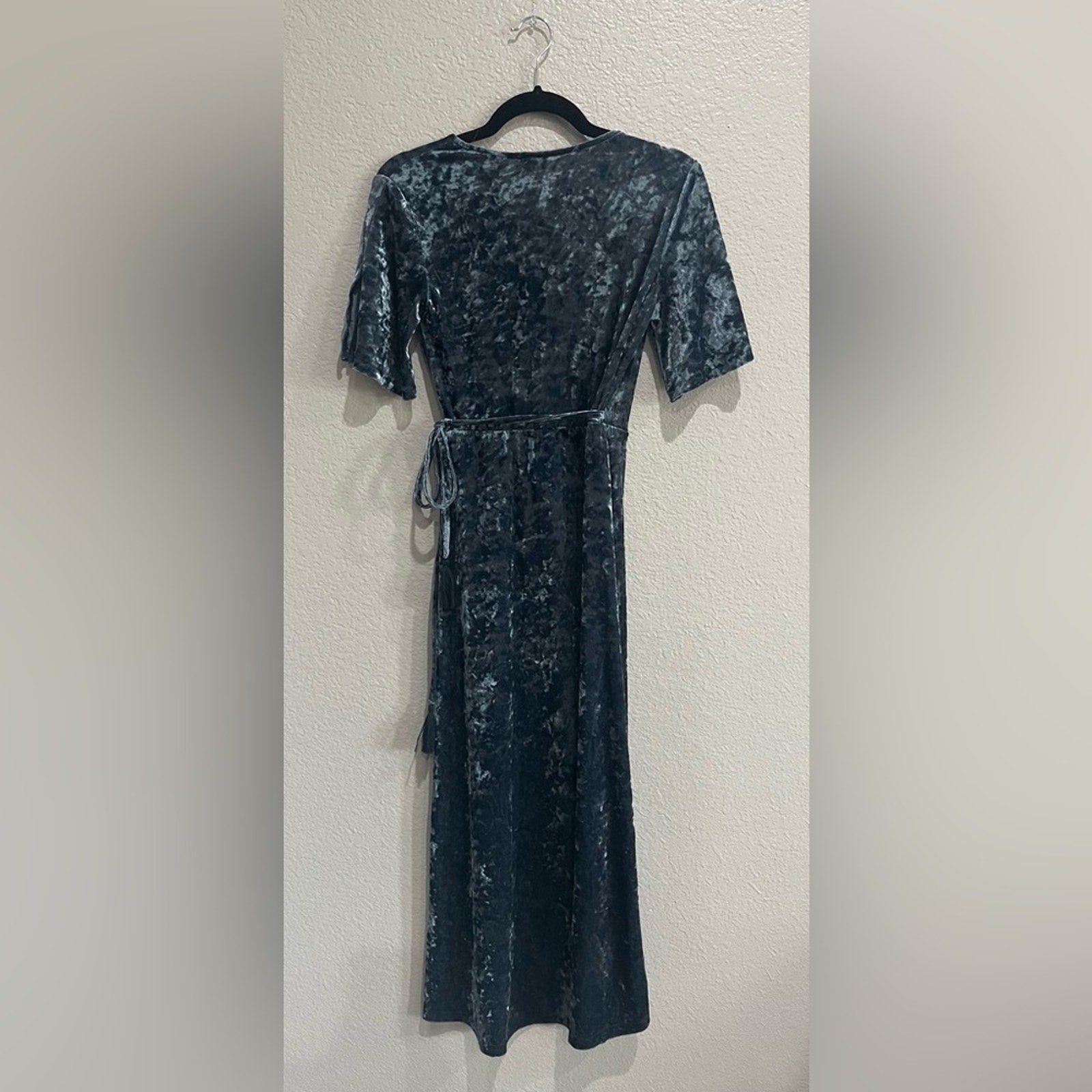 Gianni Bini Blue V-Neck Sheath Midi Dress Sz XS Velvet Platinum Marche Dress NWT