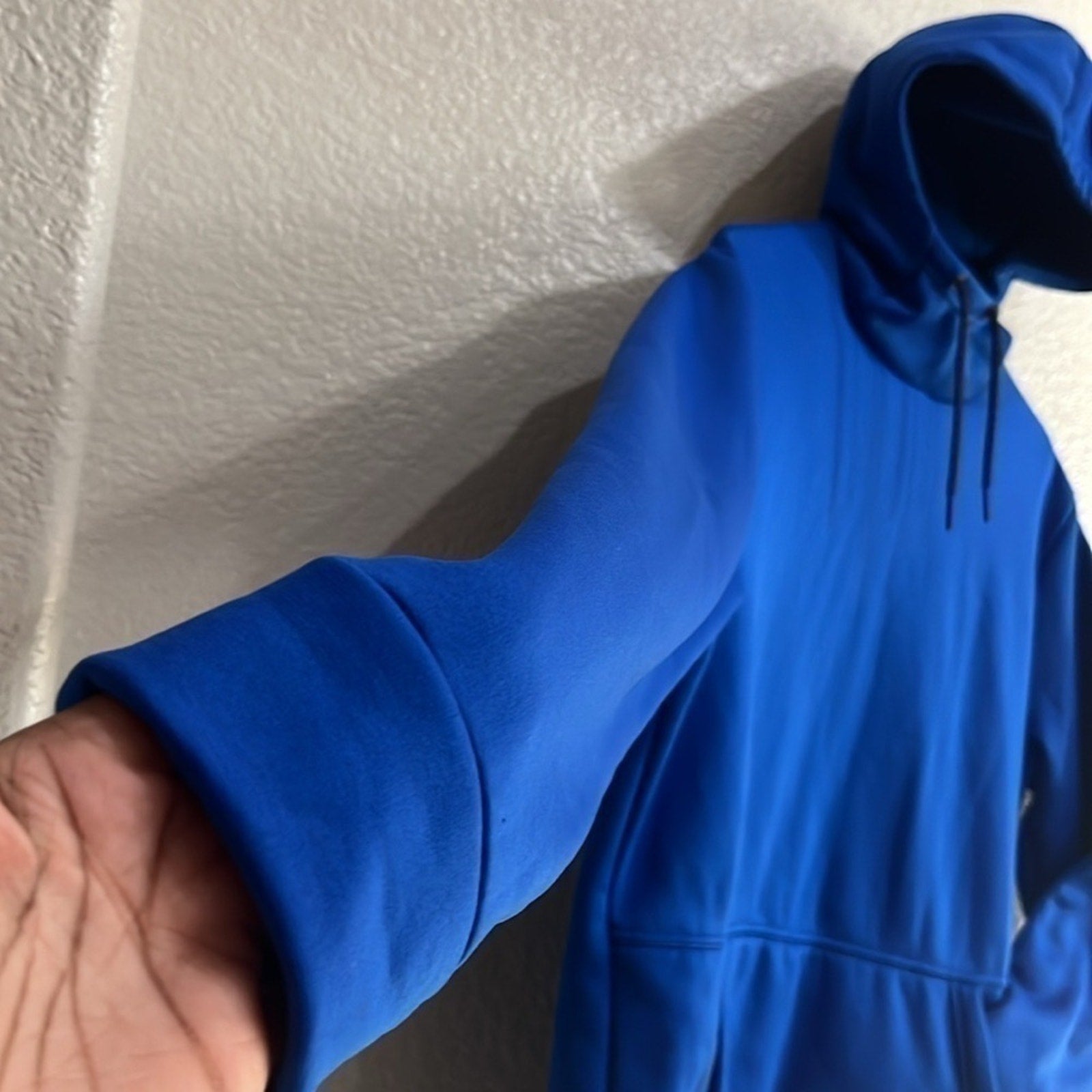 Solaris Men’s Pullover Blue Hoodie Size M Slim Kangaroo pocket