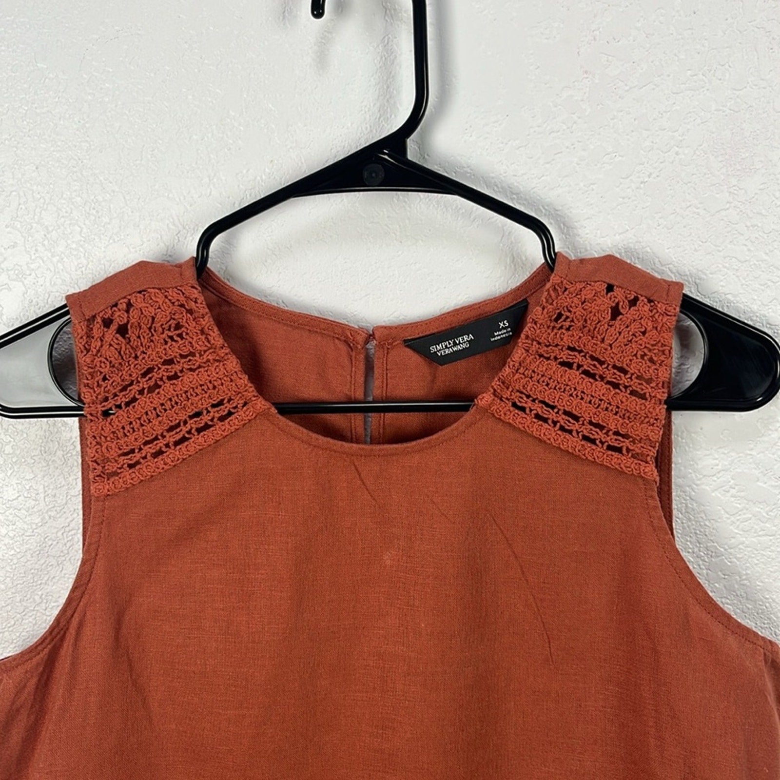 Simply Vera Vera Wang Women’s Brown Embellished Boxy Top crochet Bohemian Sz XS