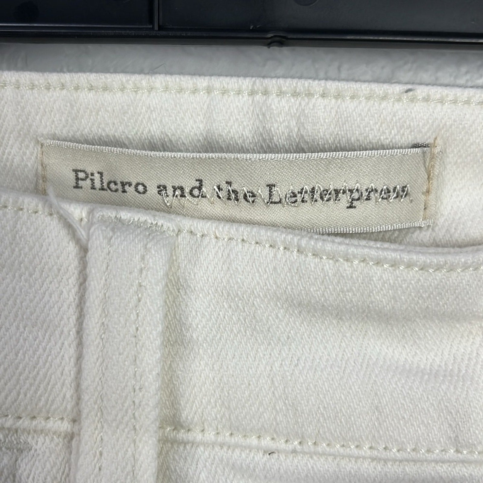 Antro Pilcro Womens Embroidered Floral Jeans Size 28 (Sz 6) Straight Leg ivory