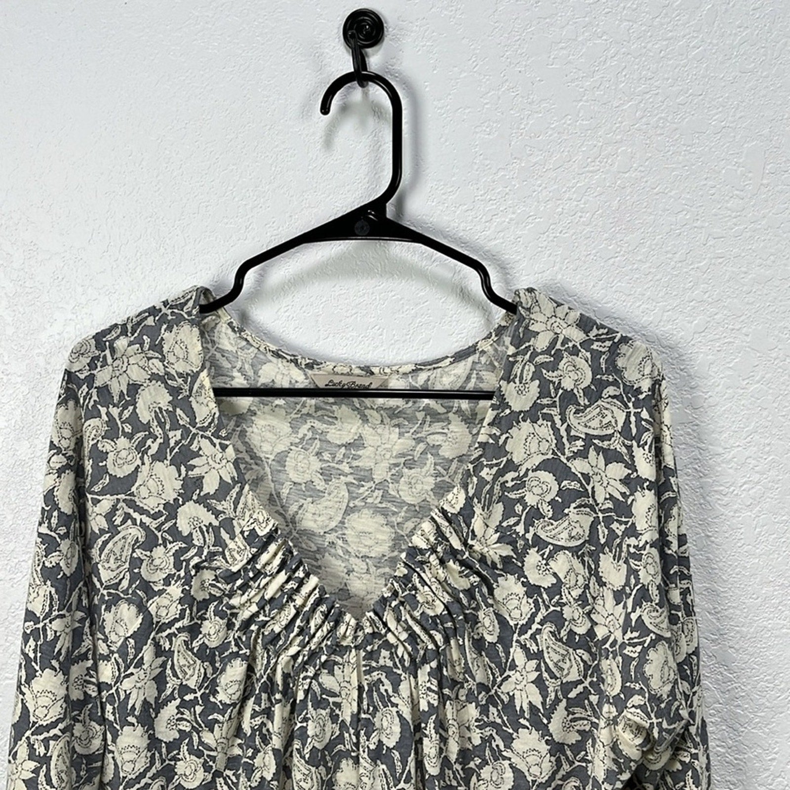 Lucky Brand Boho Grey Print Top Black Tan Split Neck 3/4 Sleeve Size 1X Boho