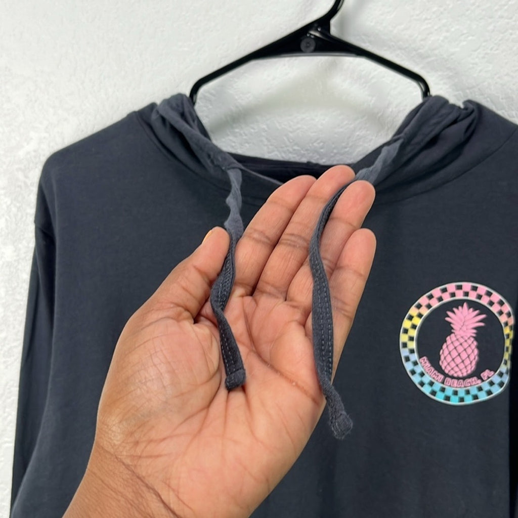 Ocean Drive Women’s Charcoal Cropped Hoodie Miami Beach FL  Sz M Beachy Summer