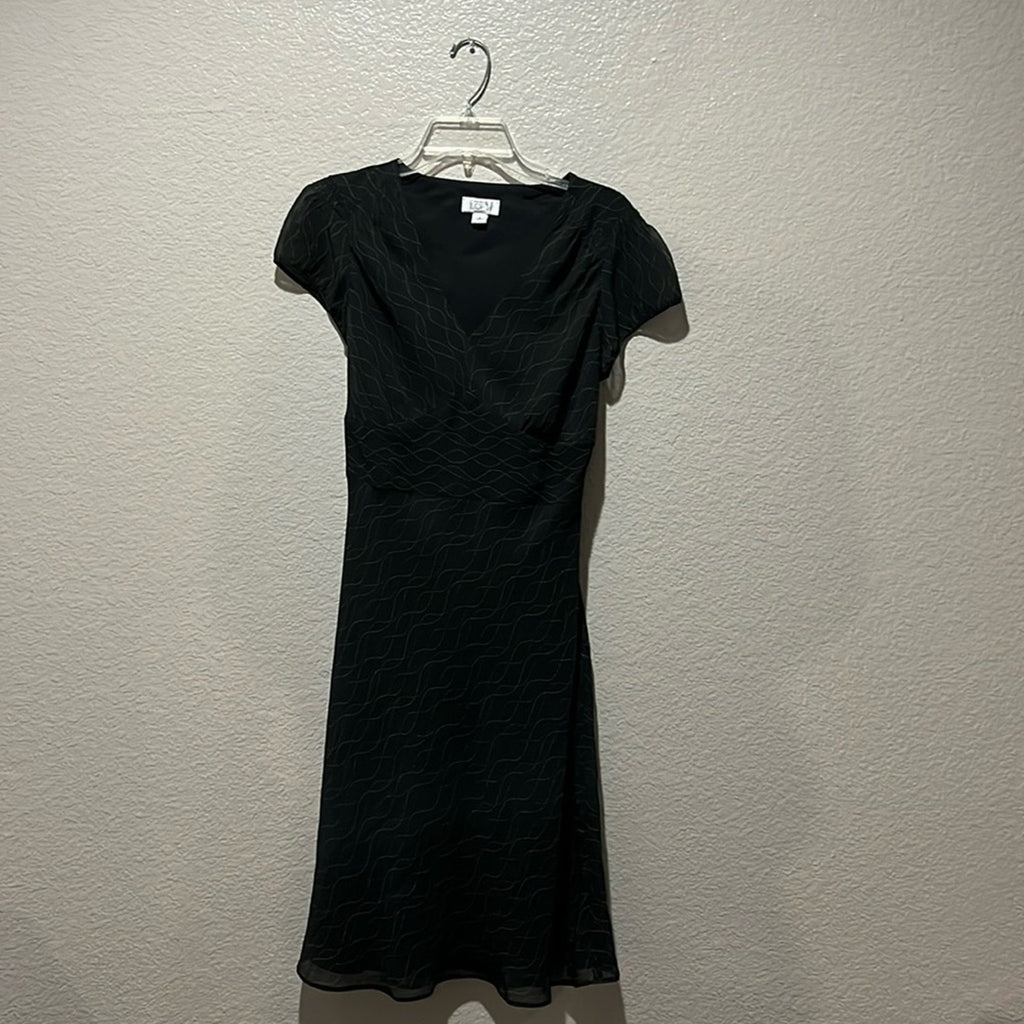 Ann Taylor LOFT Black Dress Midi Geometric Print Flowy with Belt Size 4