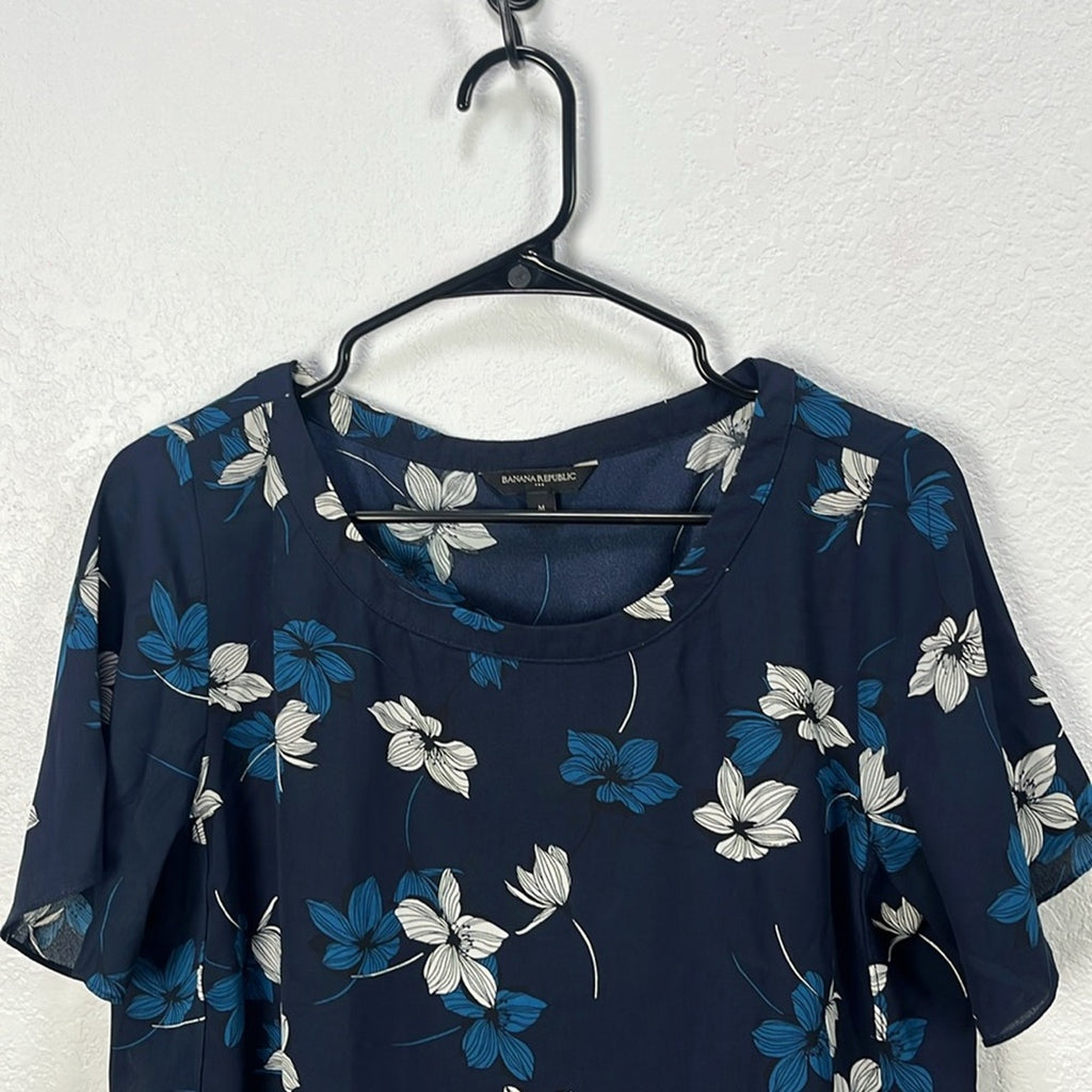 Banana Republic Women’s Blue Boxy Blouse Floral Print Short Sleeve Sz M Vacay