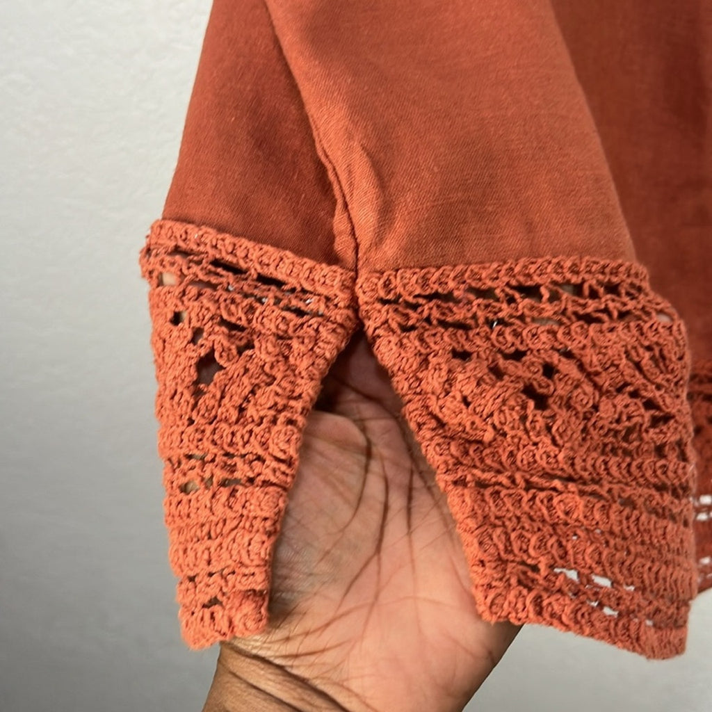 Simply Vera Vera Wang Women’s Brown Embellished Boxy Top crochet Bohemian Sz XS