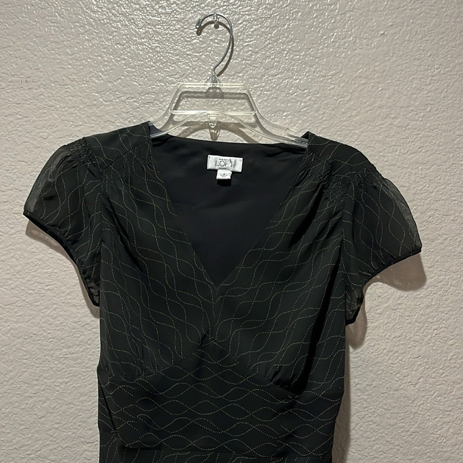 Ann Taylor LOFT Black Dress Midi Geometric Print Flowy with Belt Size 4