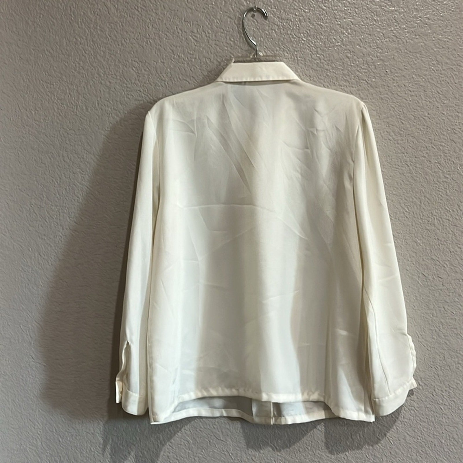Napa Valley Petite Womens Chic Floral Embroidered Cream Shirt Sz 14P Vintage