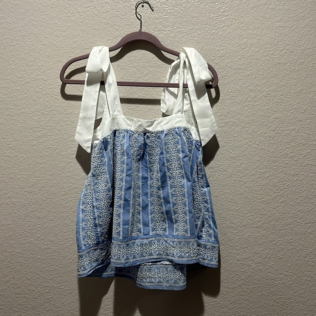 Ann Taylor Loft blouse with bows at shoulders. Blue and white Size Small summer