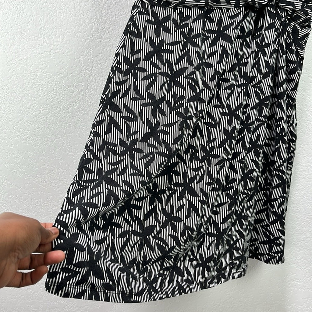 Lands End Dress Sz L(14-16) Black White Striped Floral Sleeveless Front Knot
