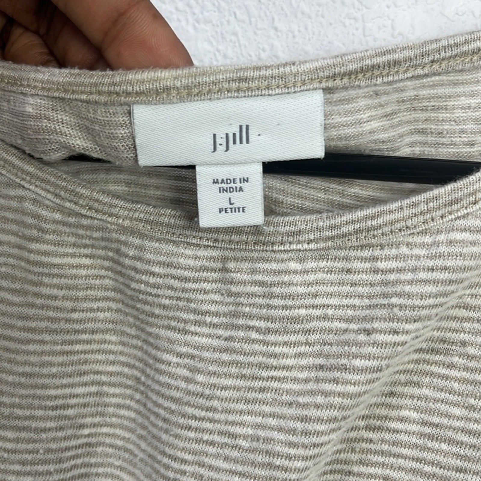 J Jill Linen Blend Top Beige Minimalist Crochet Sleeve Detail Boho Women’s Sz L