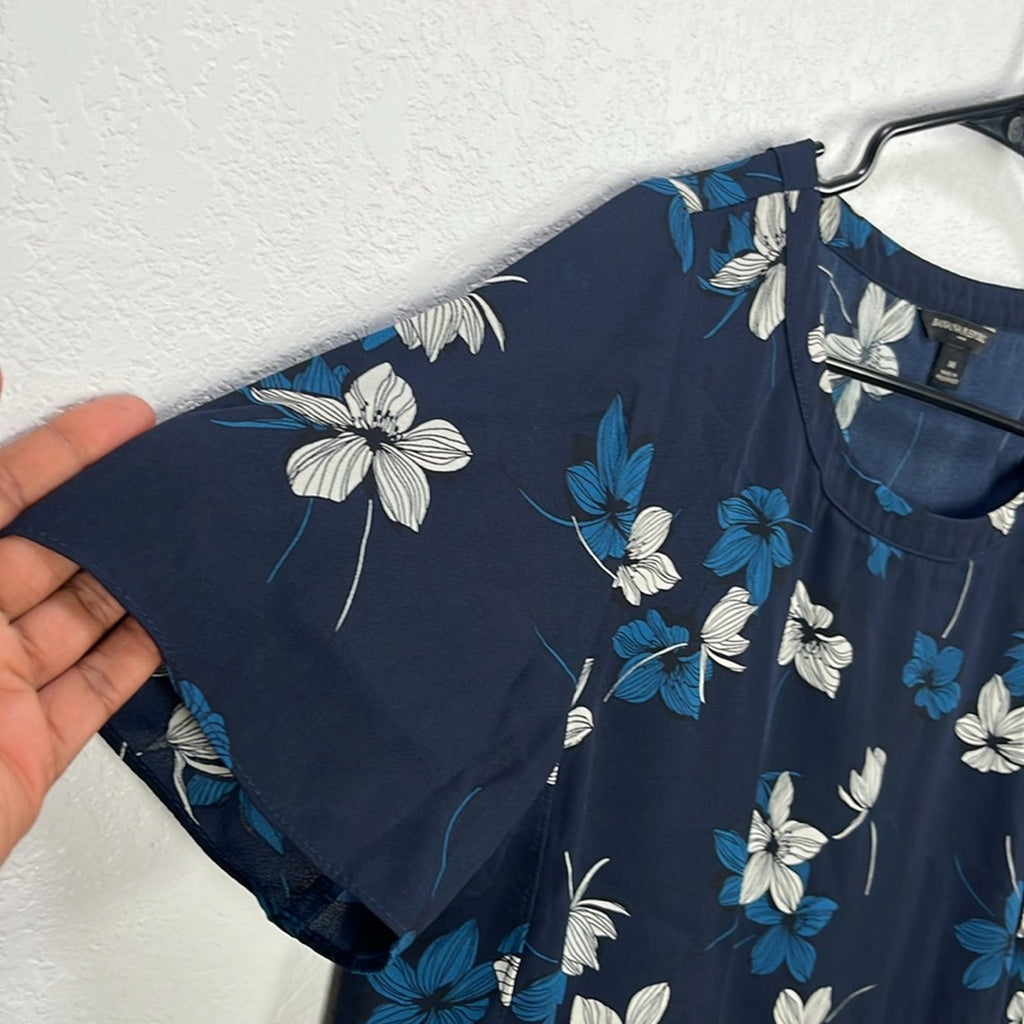 Banana Republic Women’s Blue Boxy Blouse Floral Print Short Sleeve Sz M Vacay