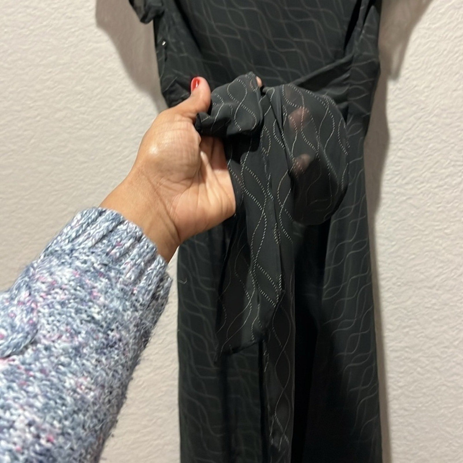 Ann Taylor LOFT Black Dress Midi Geometric Print Flowy with Belt Size 4