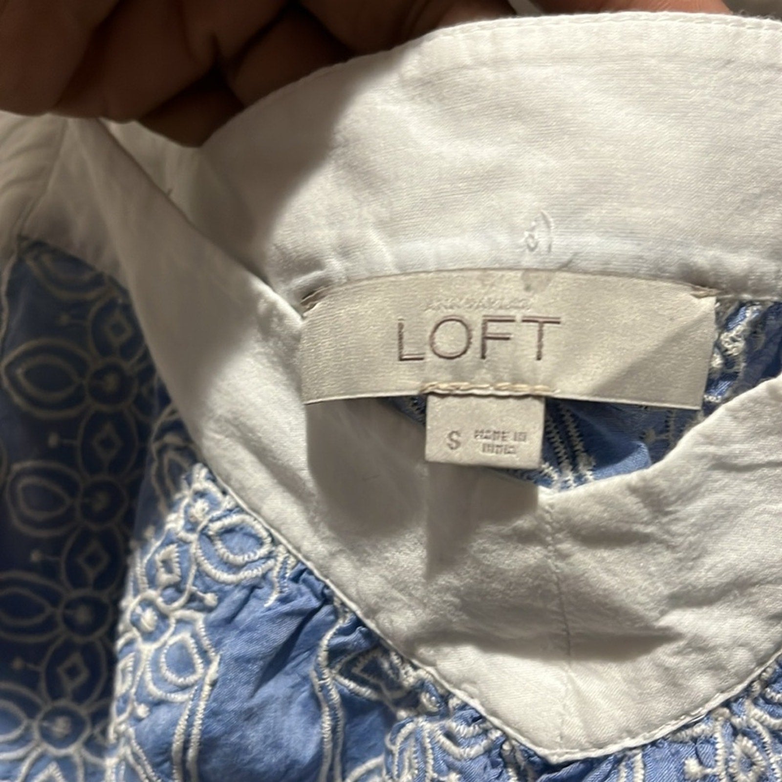 Ann Taylor Loft blouse with bows at shoulders. Blue and white Size Small summer