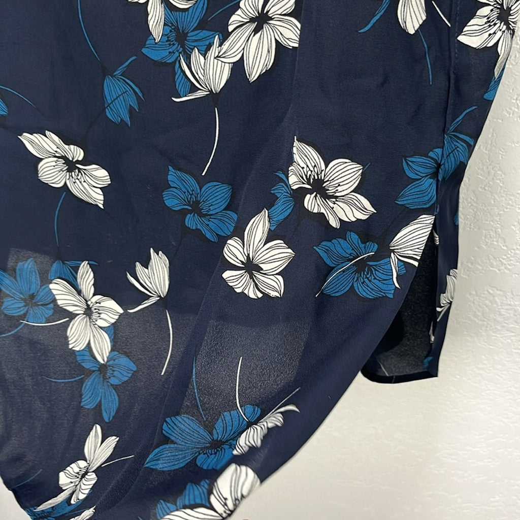 Banana Republic Women’s Blue Boxy Blouse Floral Print Short Sleeve Sz M Vacay