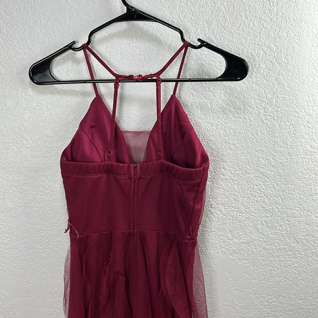Social Couture Women’s Burgundy Ruffled Tiered Maxi Dress Formal Sz 1/2 No Belt